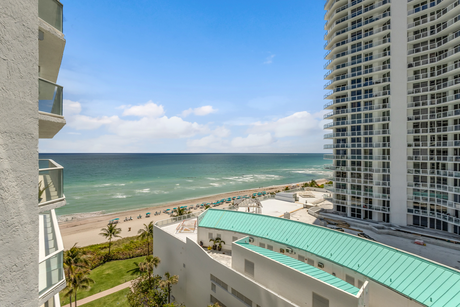 16445 Collins Ave, Unit 922 — Sunny Isles Beach